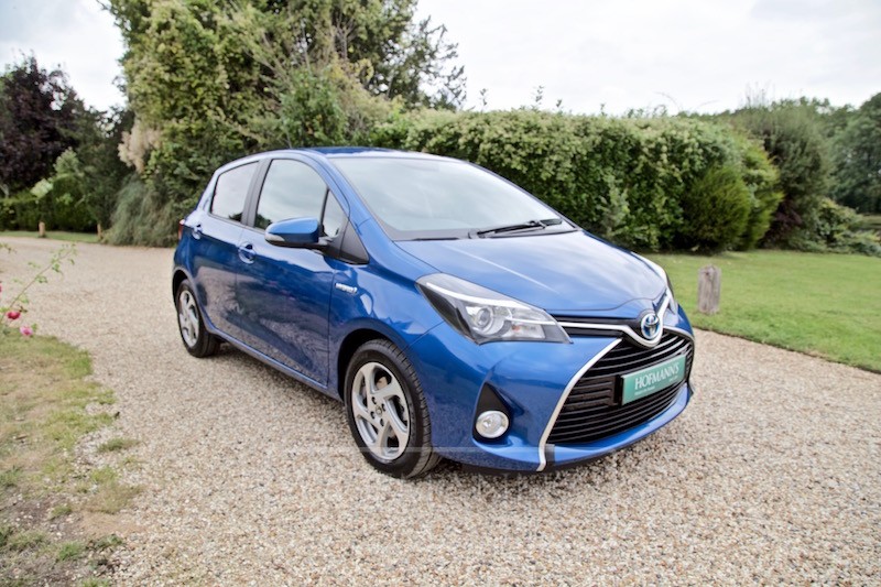 toyota yaris 5 door 1.5 hybrid icon cvt