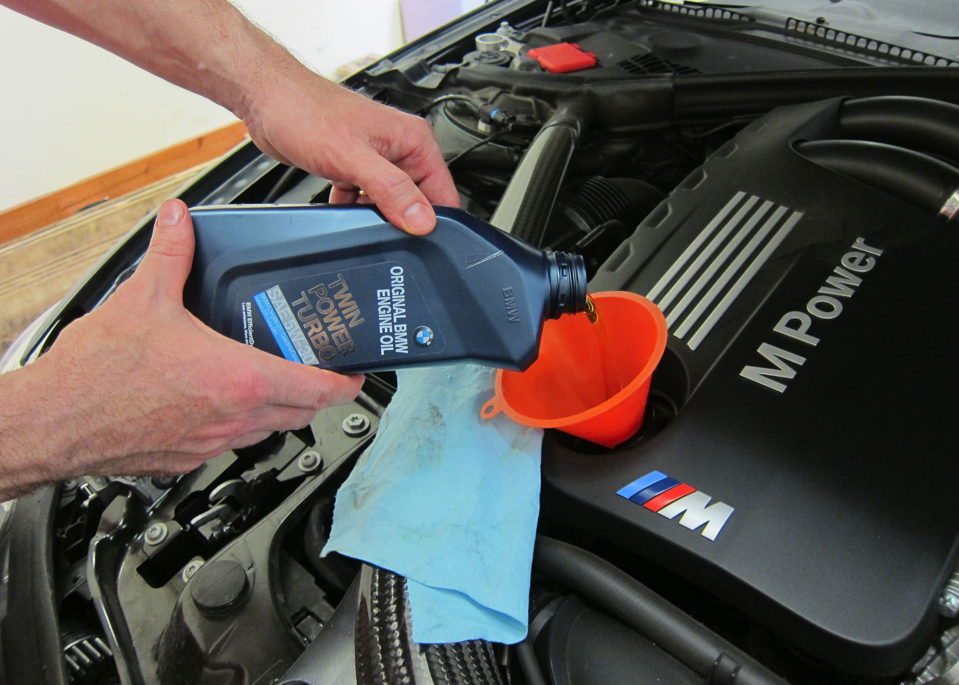 BMW Oil Funnel 2
