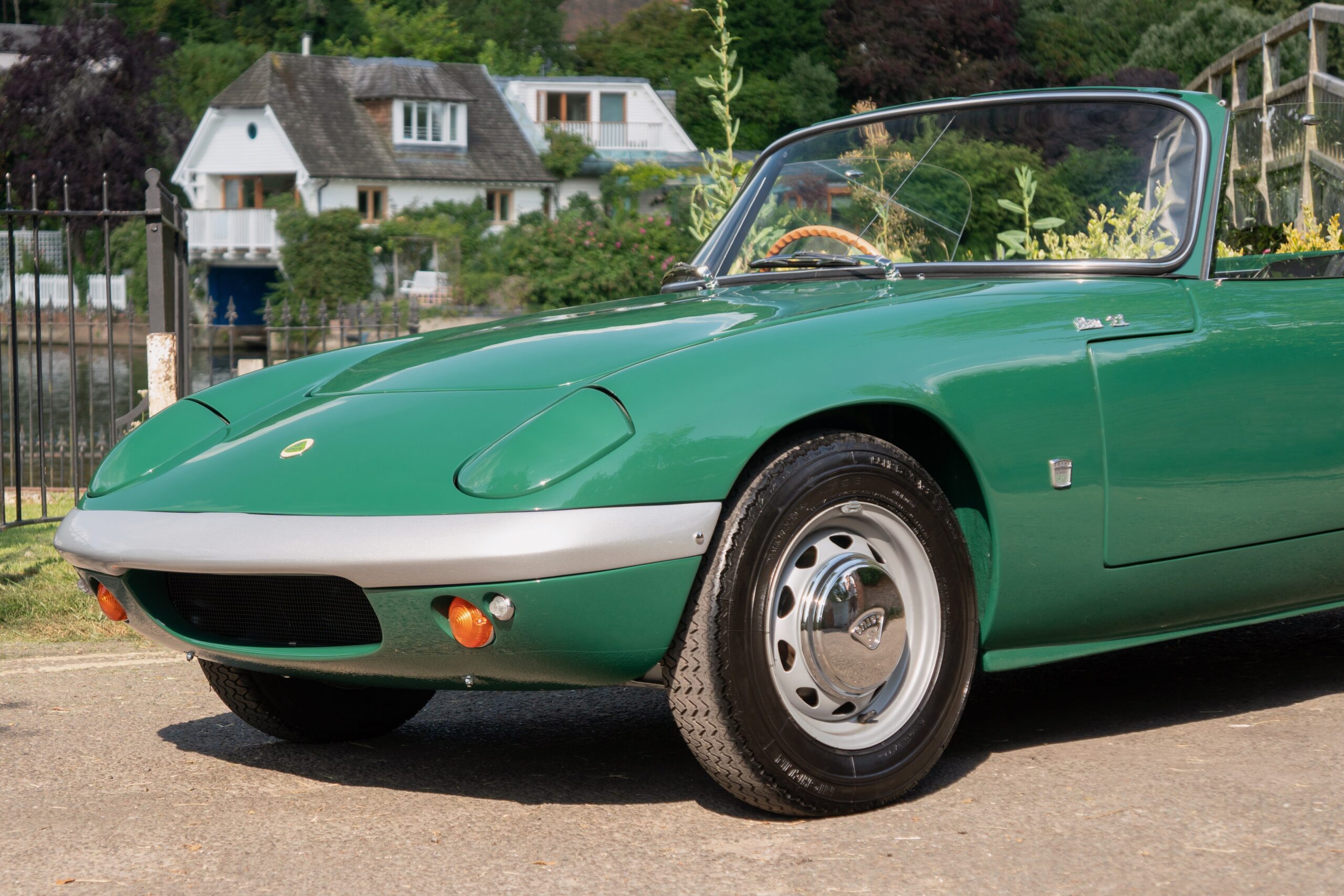 LOTUS - LotusElan LOTUS - LotusElan