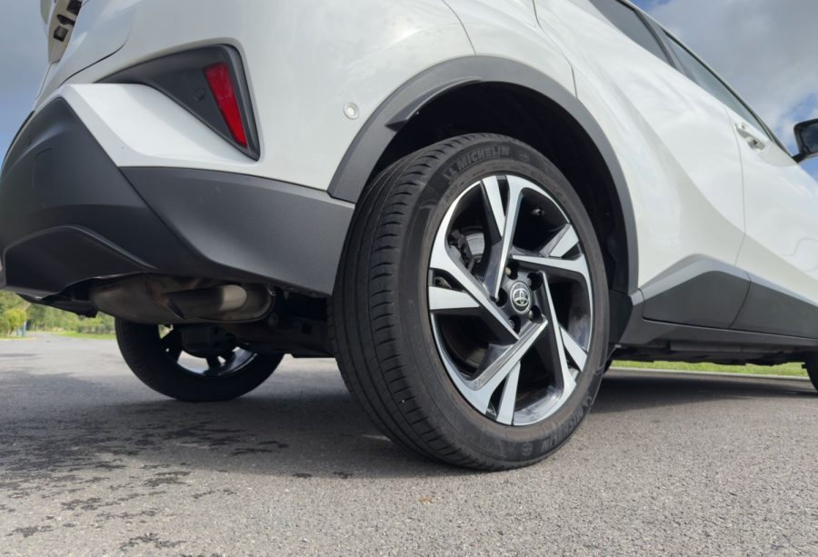 2022 Toyota C-HR 1.8 Hybrid Design 5dr CVT for sale at Hofmanns