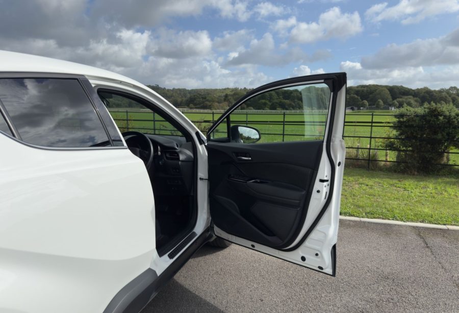 2022 Toyota C-HR 1.8 Hybrid Design 5dr CVT for sale at Hofmanns