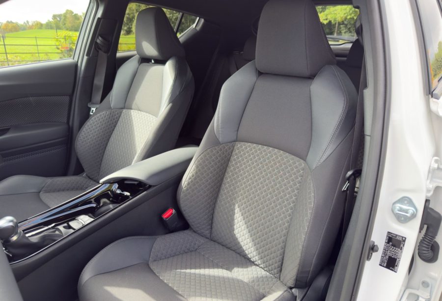 2022 Toyota C-HR 1.8 Hybrid Design 5dr CVT for sale at Hofmanns