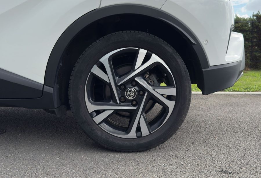 2022 Toyota C-HR 1.8 Hybrid Design 5dr CVT for sale at Hofmanns