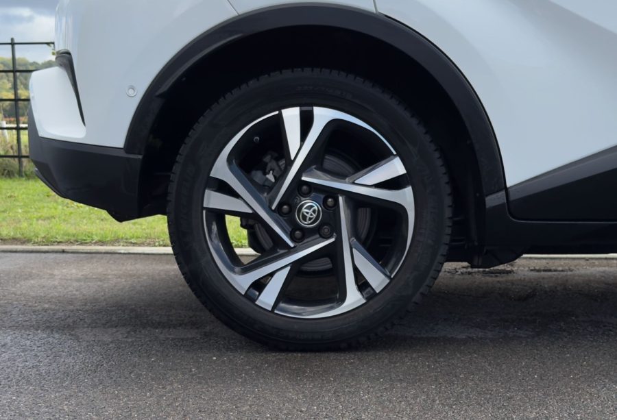 2022 Toyota C-HR 1.8 Hybrid Design 5dr CVT for sale at Hofmanns