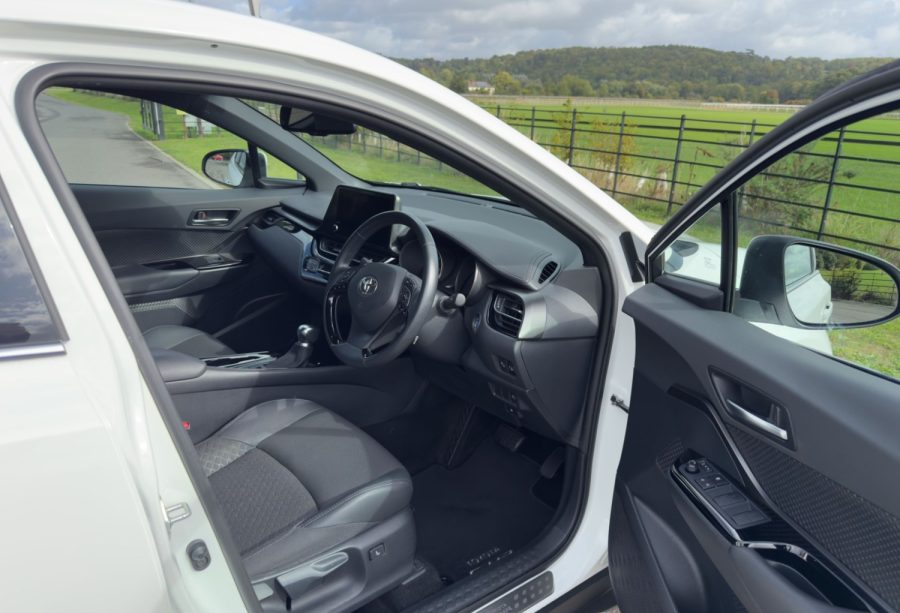2022 Toyota C-HR 1.8 Hybrid Design 5dr CVT for sale at Hofmanns