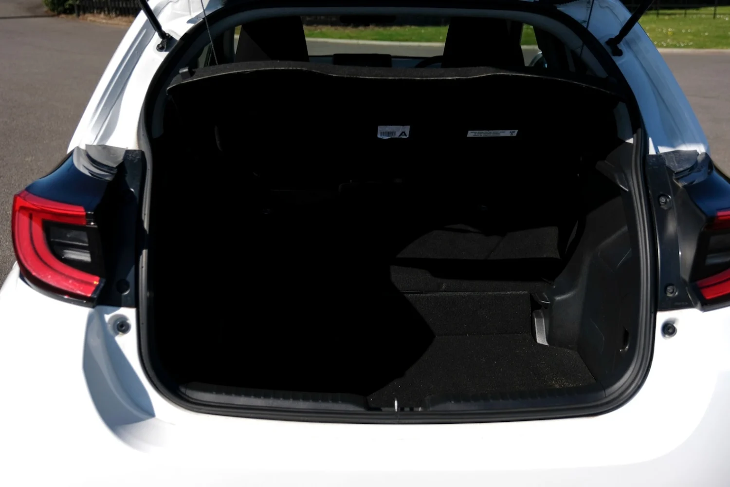 2023 Toyota Yaris 1.5 Hybrid Design 5dr CVT for sale at Hofmanns
