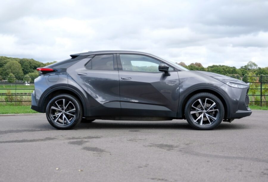 2024 Toyota C-HR 2.0 PHEV Design 5dr CVT for sale at Hofmanns