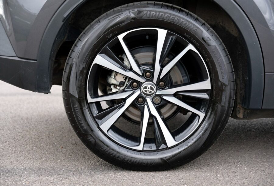 2024 Toyota C-HR 2.0 PHEV Design 5dr CVT for sale at Hofmanns