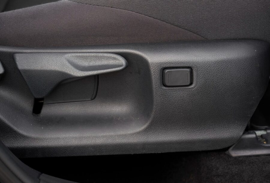 2024 Toyota C-HR 2.0 PHEV Design 5dr CVT for sale at Hofmanns