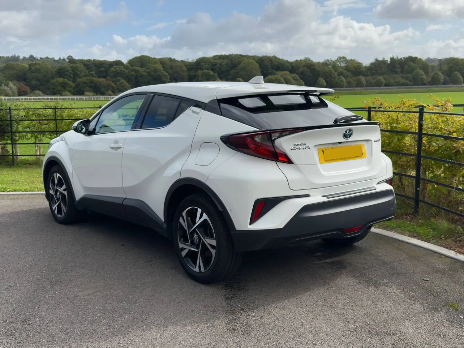 2022 Toyota C-HR 1.8 Hybrid Design 5dr CVT for sale at Hofmanns