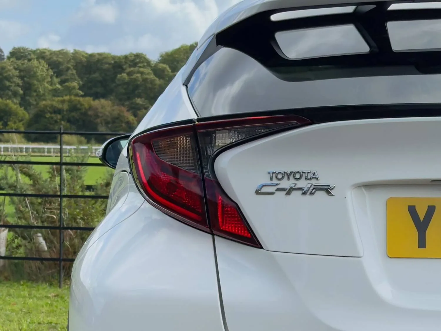 2022 Toyota C-HR 1.8 Hybrid Design 5dr CVT for sale at Hofmanns