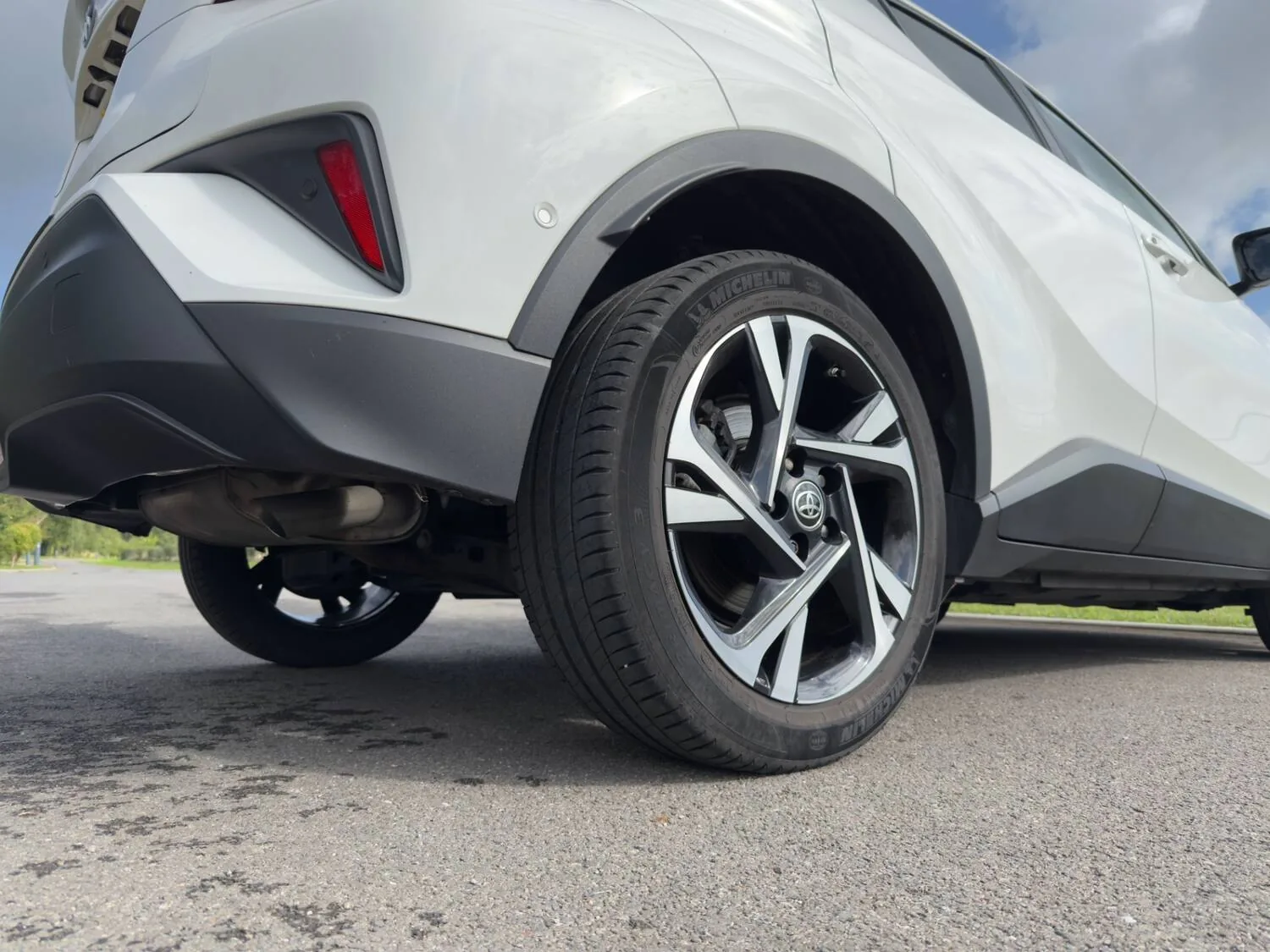 2022 Toyota C-HR 1.8 Hybrid Design 5dr CVT for sale at Hofmanns
