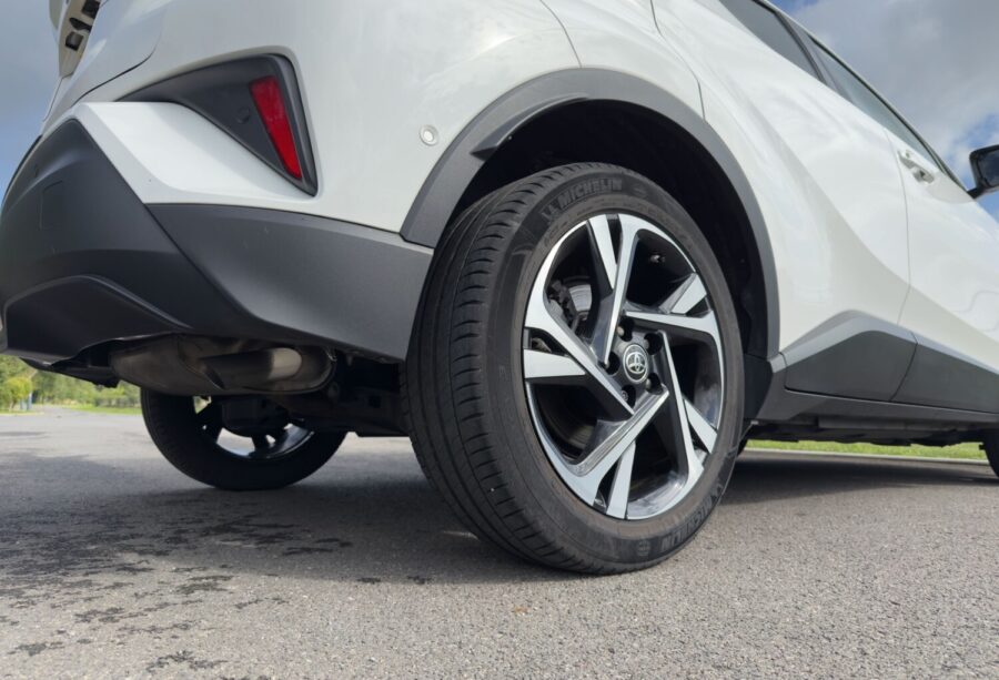 2022 Toyota C-HR 1.8 Hybrid Design 5dr CVT for sale at Hofmanns