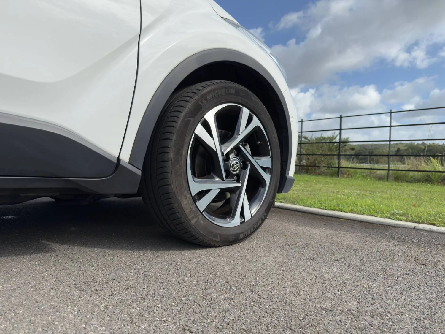 2022 Toyota C-HR 1.8 Hybrid Design 5dr CVT for sale at Hofmanns