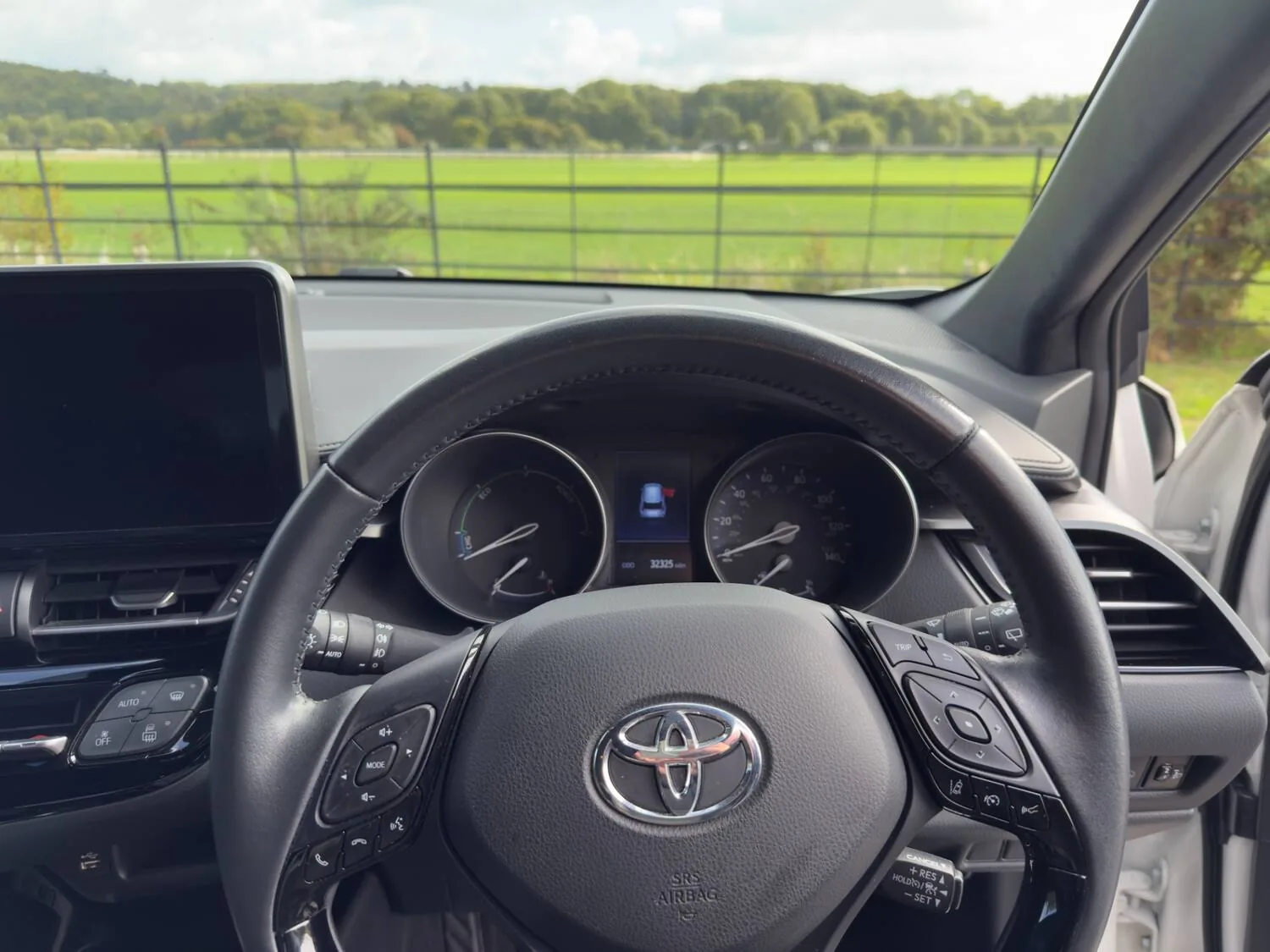 2022 Toyota C-HR 1.8 Hybrid Design 5dr CVT for sale at Hofmanns