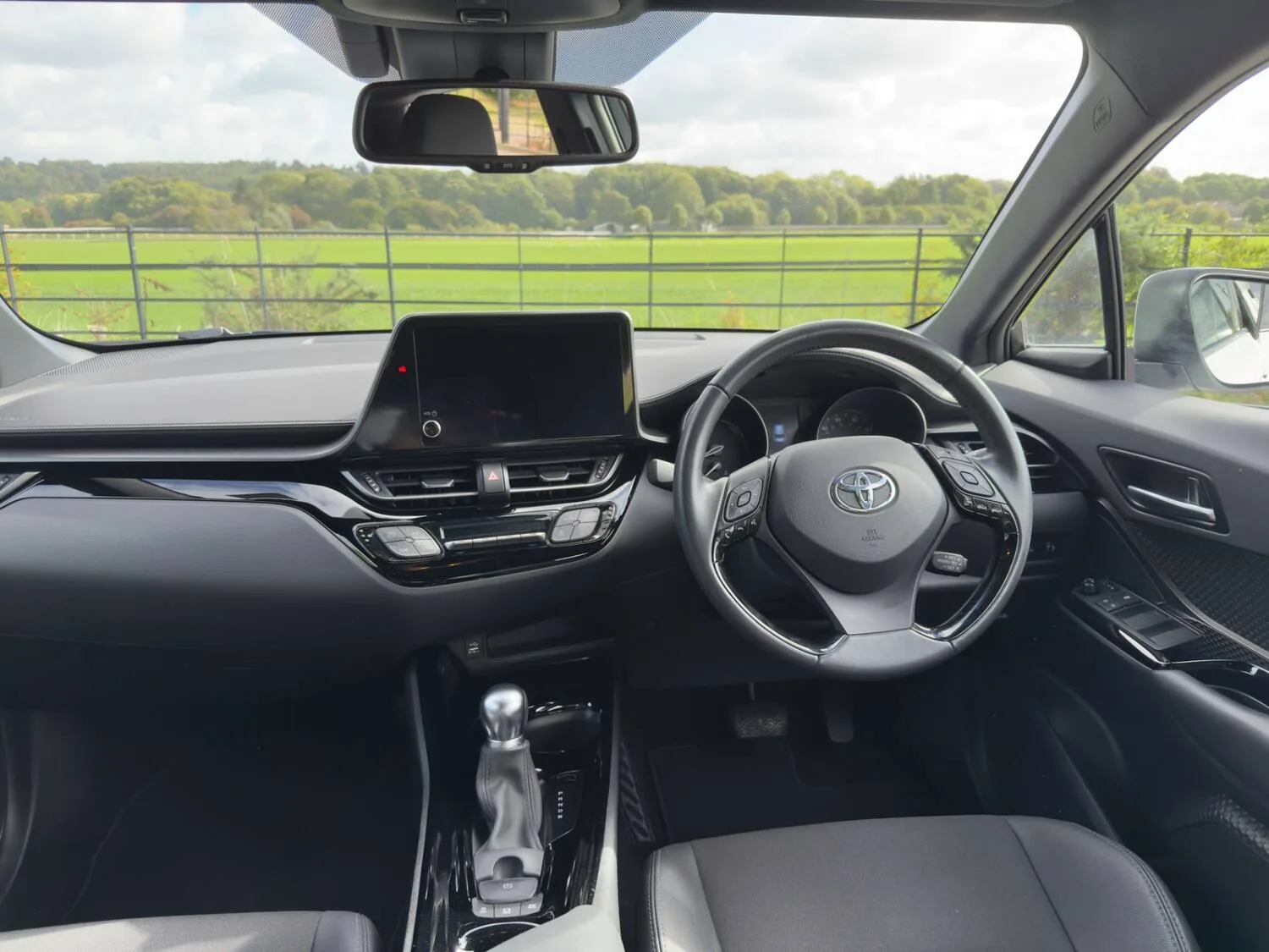 2022 Toyota C-HR 1.8 Hybrid Design 5dr CVT for sale at Hofmanns