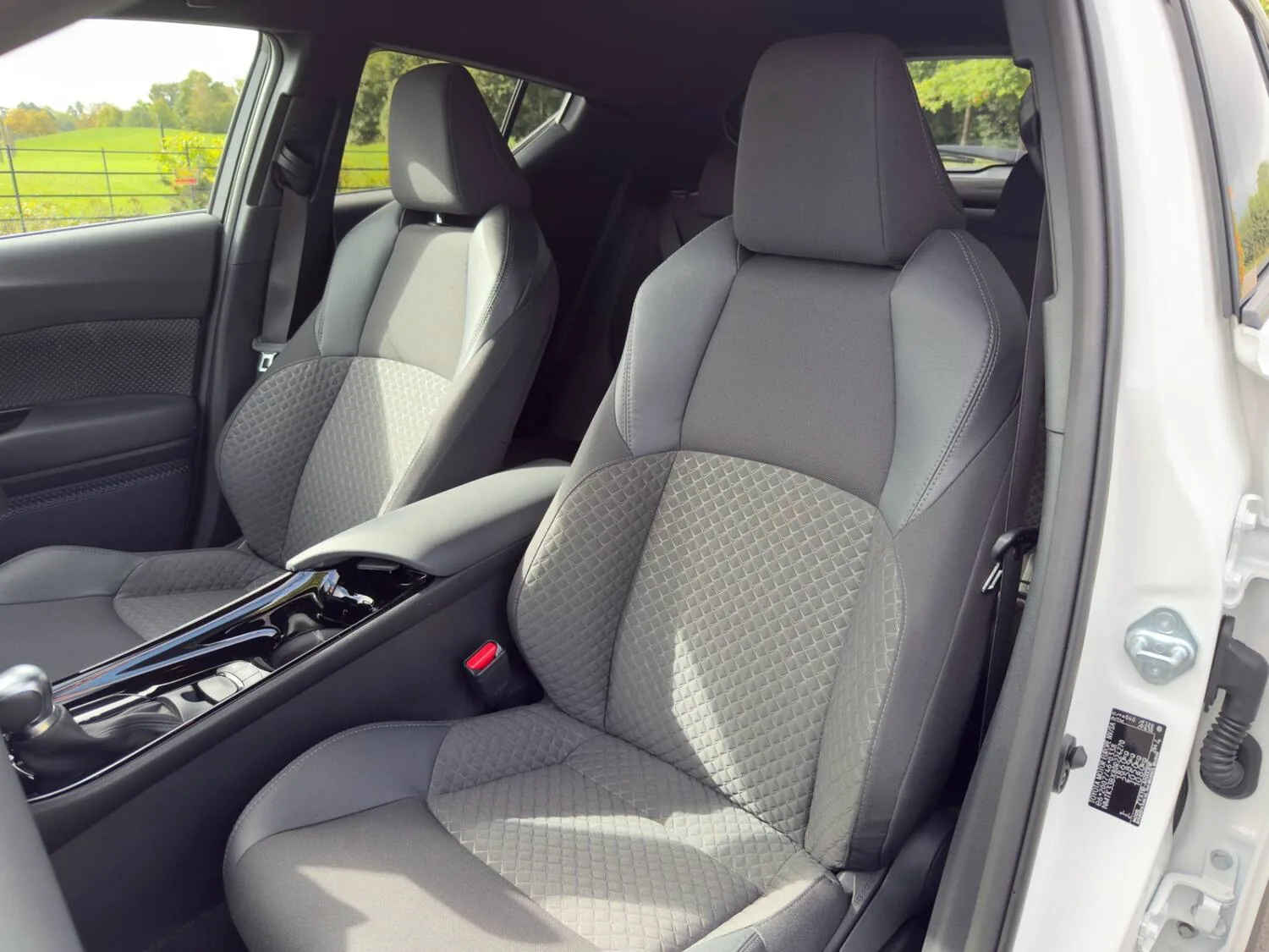 2022 Toyota C-HR 1.8 Hybrid Design 5dr CVT for sale at Hofmanns