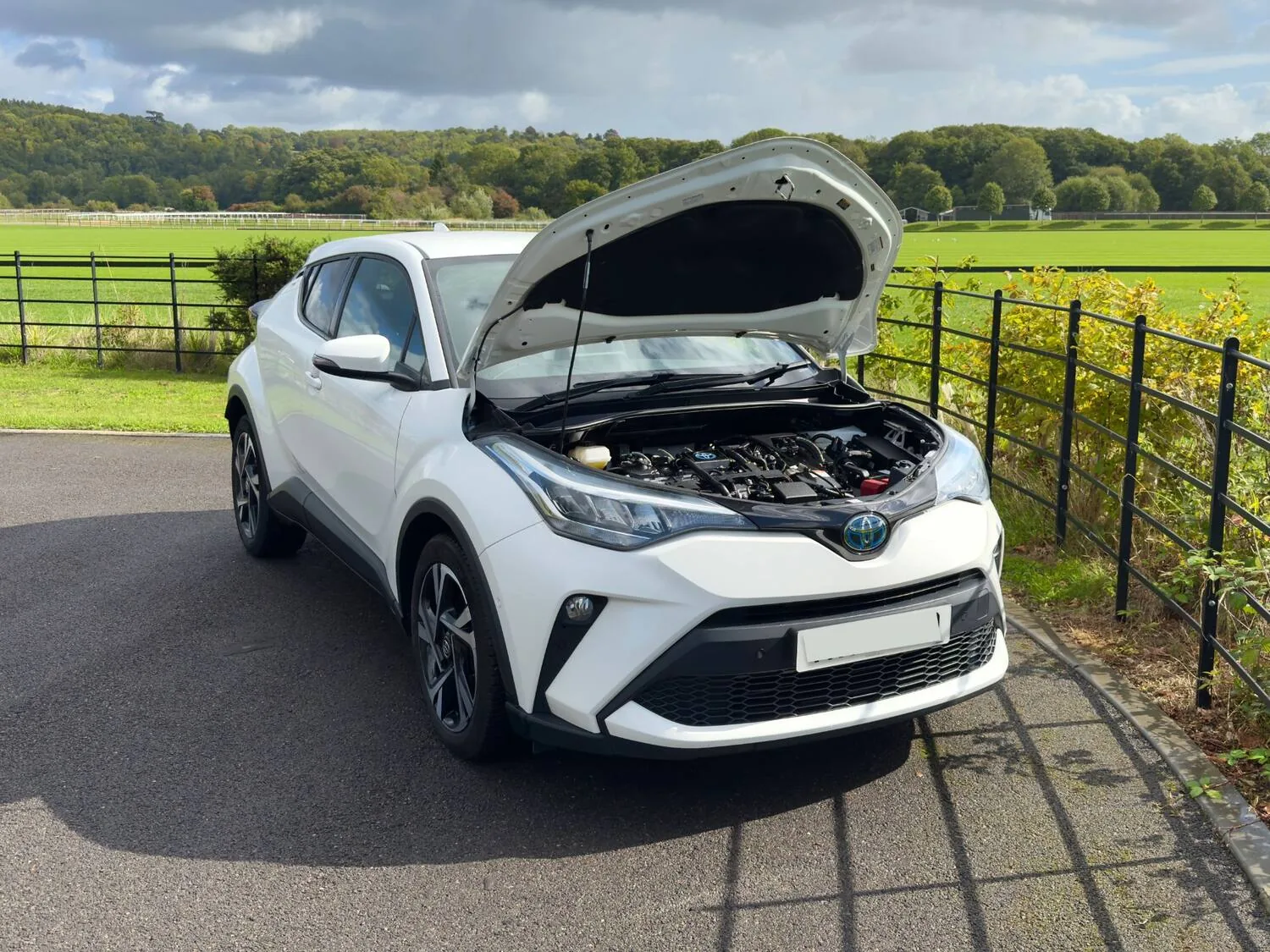 2022 Toyota C-HR 1.8 Hybrid Design 5dr CVT for sale at Hofmanns