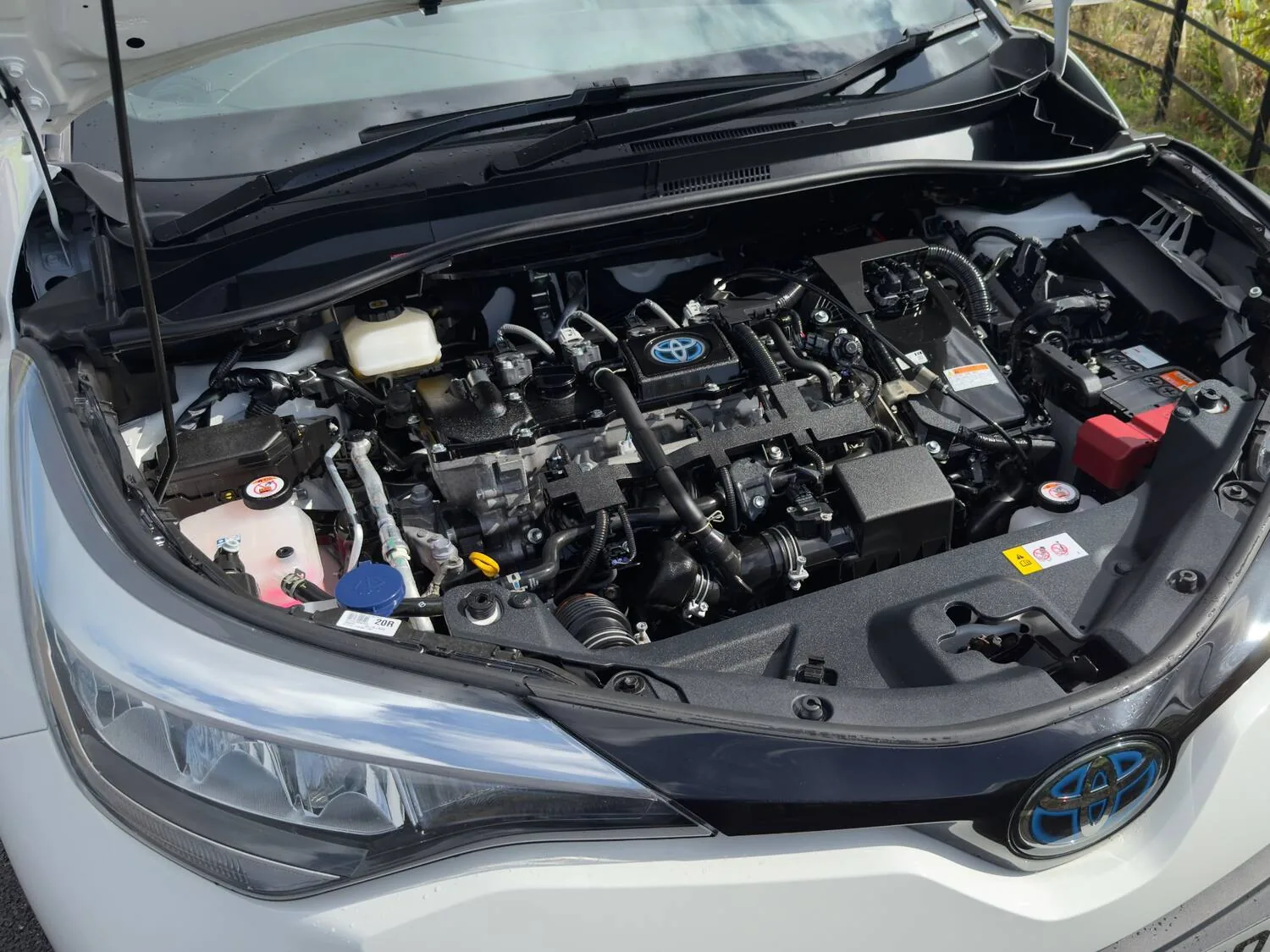 2022 Toyota C-HR 1.8 Hybrid Design 5dr CVT for sale at Hofmanns