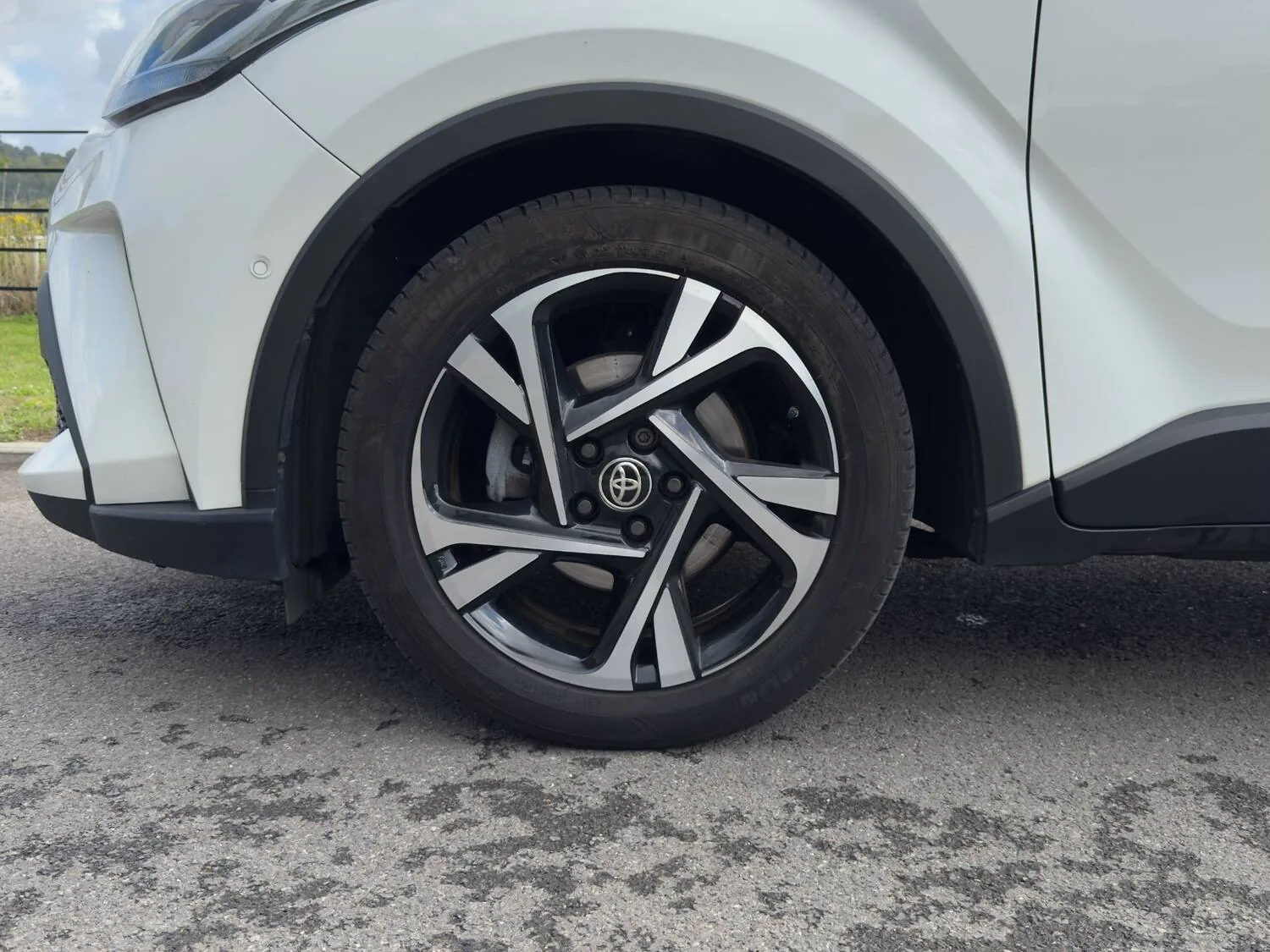 2022 Toyota C-HR 1.8 Hybrid Design 5dr CVT for sale at Hofmanns