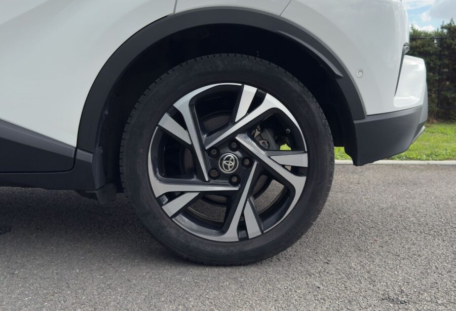 2022 Toyota C-HR 1.8 Hybrid Design 5dr CVT for sale at Hofmanns