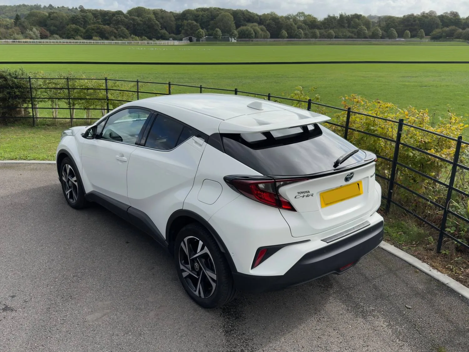 2022 Toyota C-HR 1.8 Hybrid Design 5dr CVT for sale at Hofmanns