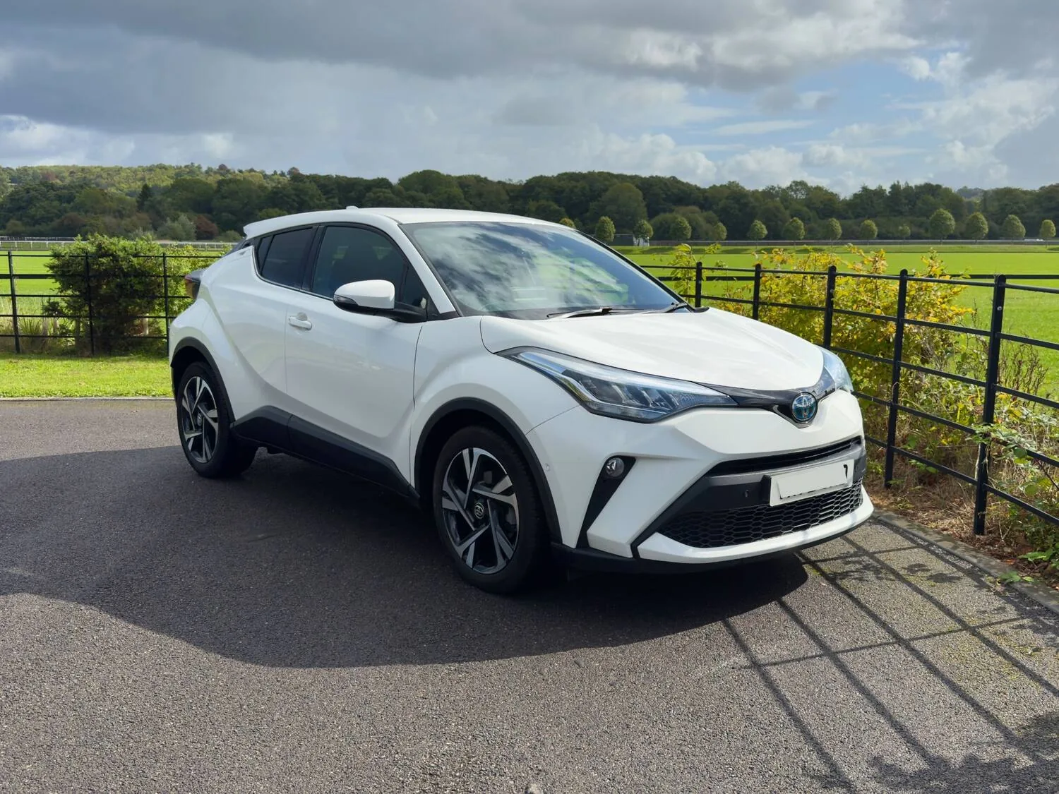 2022 Toyota C-HR 1.8 Hybrid Design 5dr CVT for sale at Hofmanns
