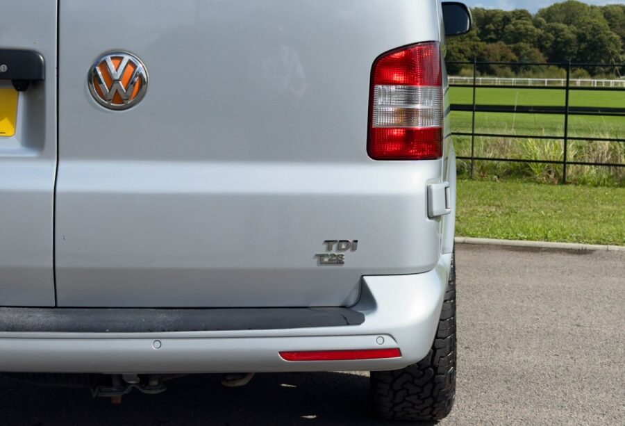 2015 Volkswagen Transporter 2.0 TDI 102PS Highline Van for sale at Hofmanns