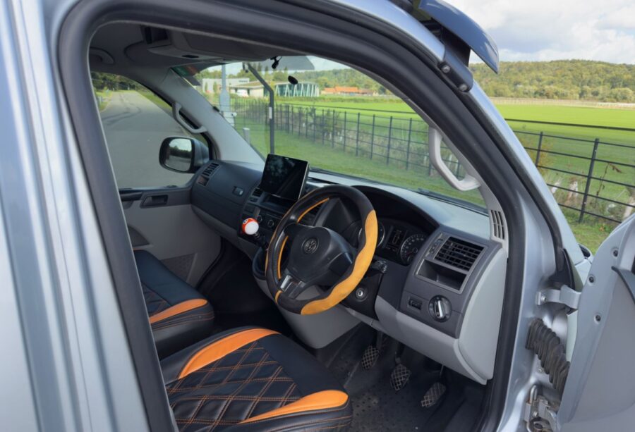 2015 Volkswagen Transporter 2.0 TDI 102PS Highline Van for sale at Hofmanns