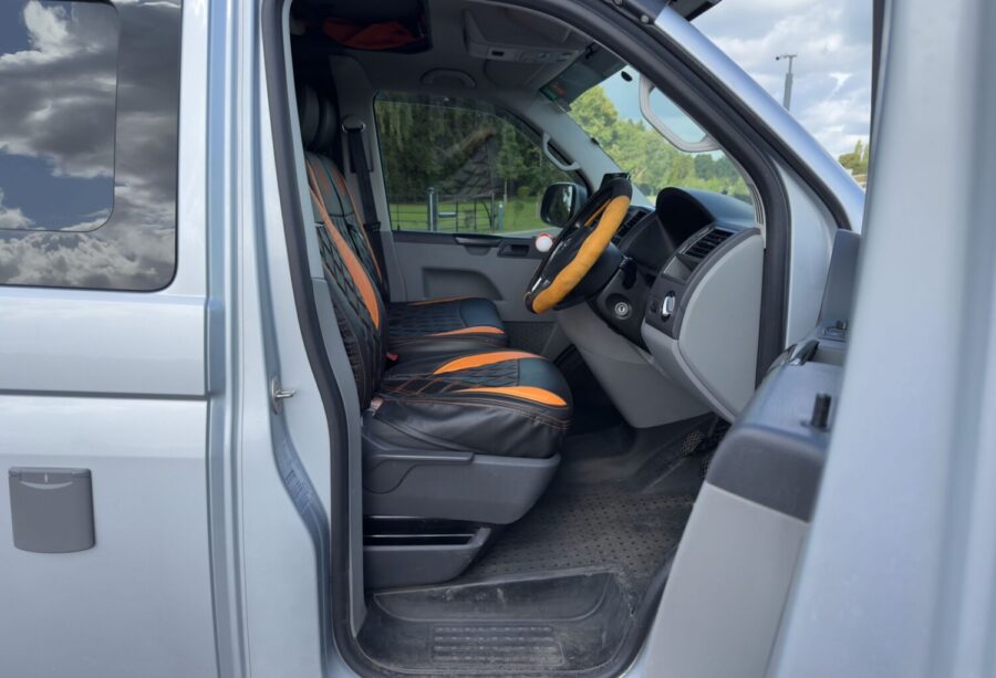 2015 Volkswagen Transporter 2.0 TDI 102PS Highline Van for sale at Hofmanns