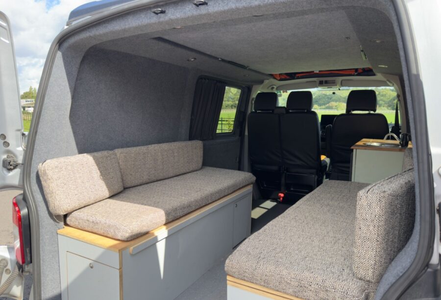2015 Volkswagen Transporter 2.0 TDI 102PS Highline Van for sale at Hofmanns
