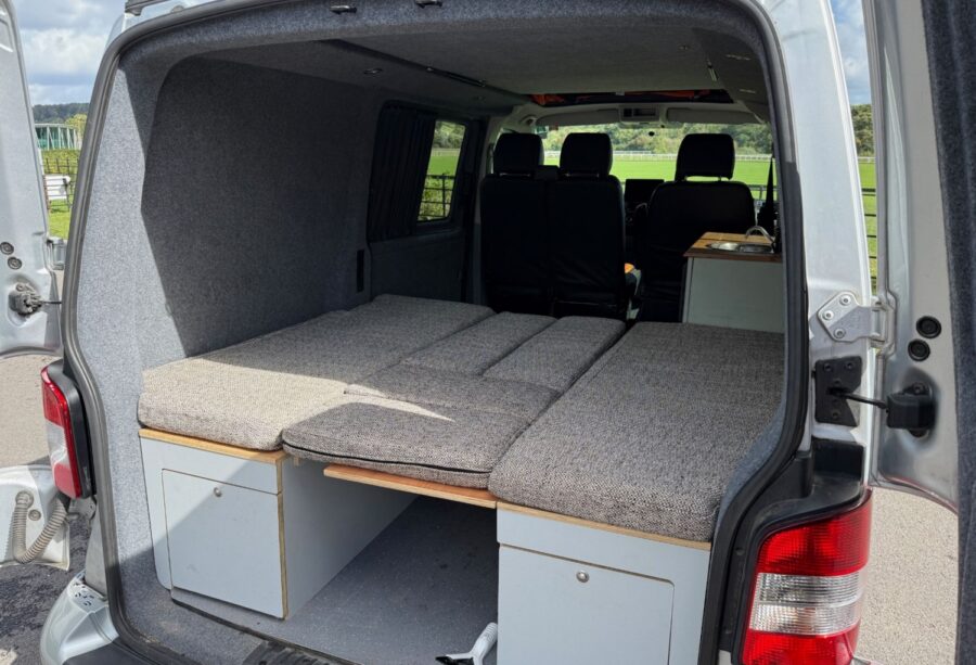 2015 Volkswagen Transporter 2.0 TDI 102PS Highline Van for sale at Hofmanns
