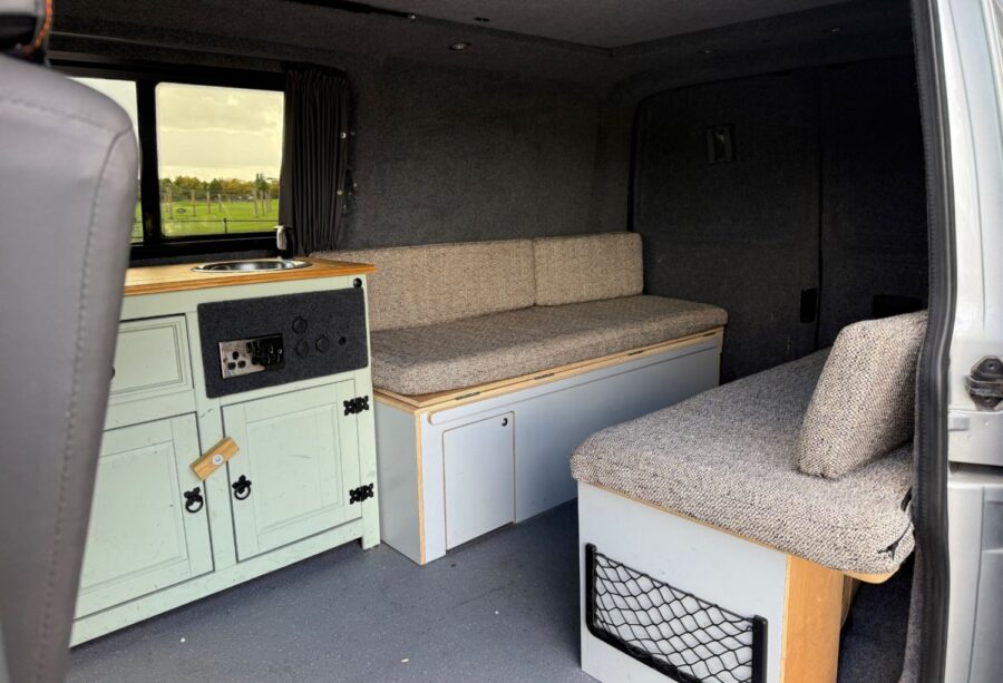 2015 Volkswagen Transporter 2.0 TDI 102PS Highline Van for sale at Hofmanns