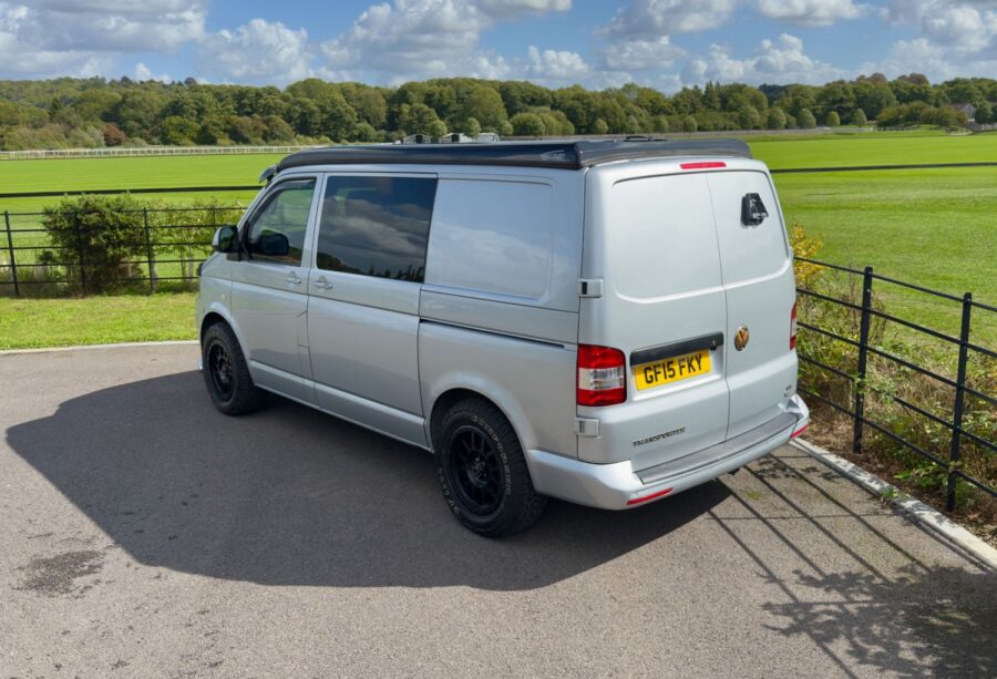 2015 Volkswagen Transporter 2.0 TDI 102PS Highline Van for sale at Hofmanns