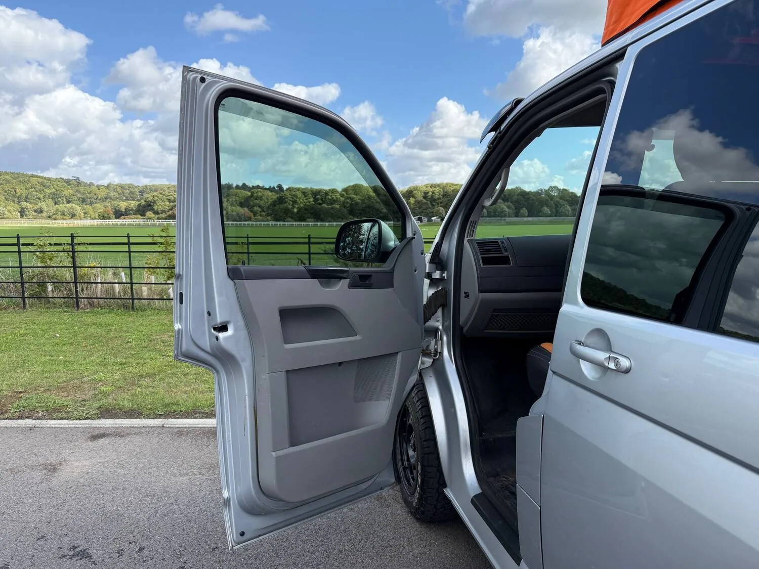 2015 Volkswagen Transporter 2.0 TDI 102PS Highline Van for sale at Hofmanns