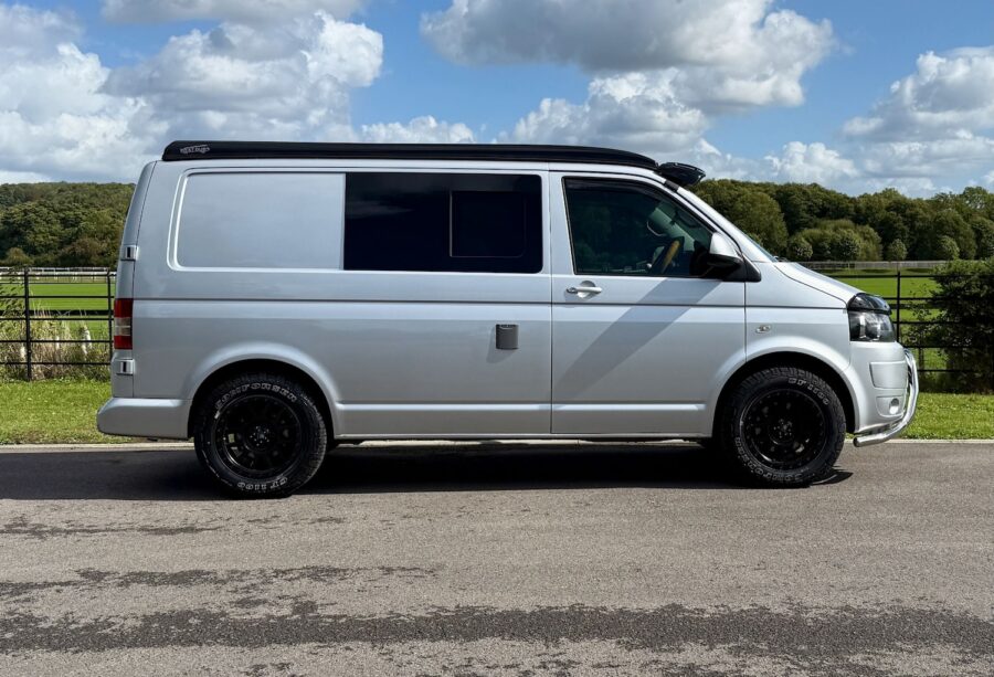 2015 Volkswagen Transporter 2.0 TDI 102PS Highline Van for sale at Hofmanns