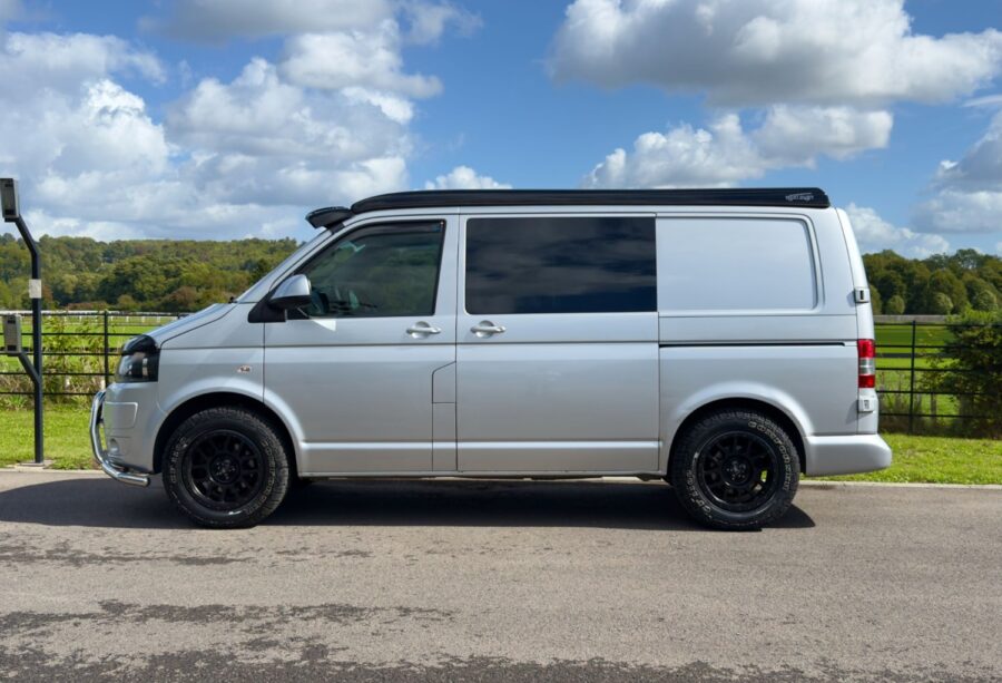 2015 Volkswagen Transporter 2.0 TDI 102PS Highline Van for sale at Hofmanns