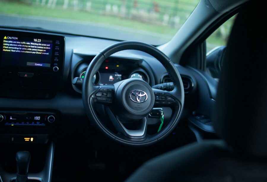 2022 Toyota Yaris 1.5 Hybrid Design 5dr CVT for sale at Hofmanns