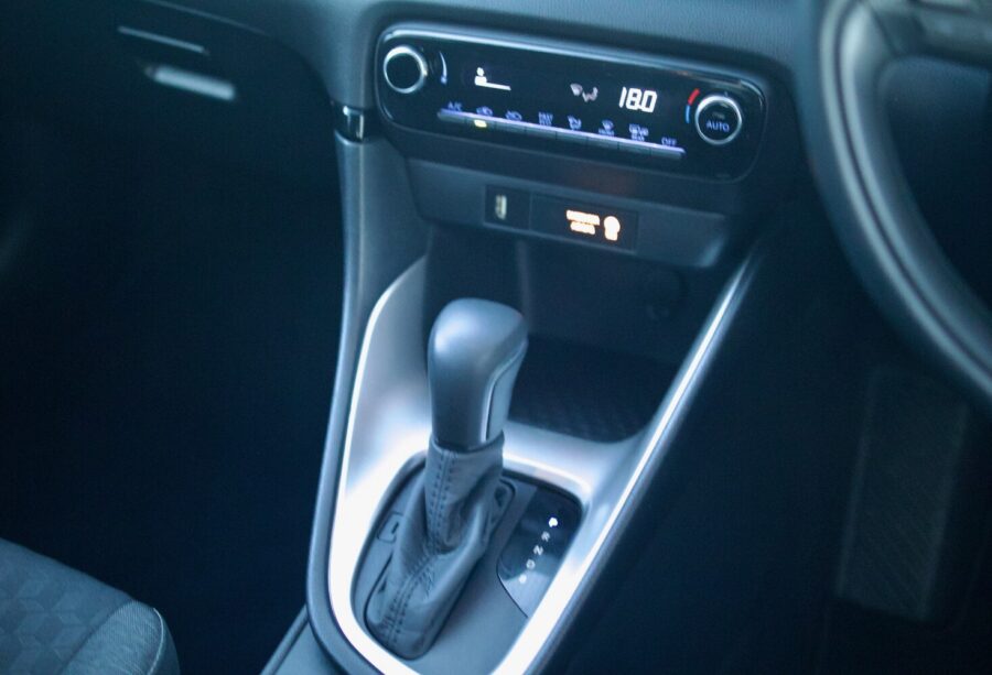 2022 Toyota Yaris 1.5 Hybrid Design 5dr CVT for sale at Hofmanns