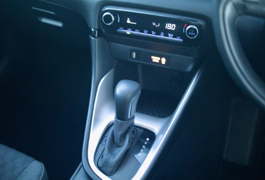 2022 Toyota Yaris 1.5 Hybrid Design 5dr CVT for sale at Hofmanns