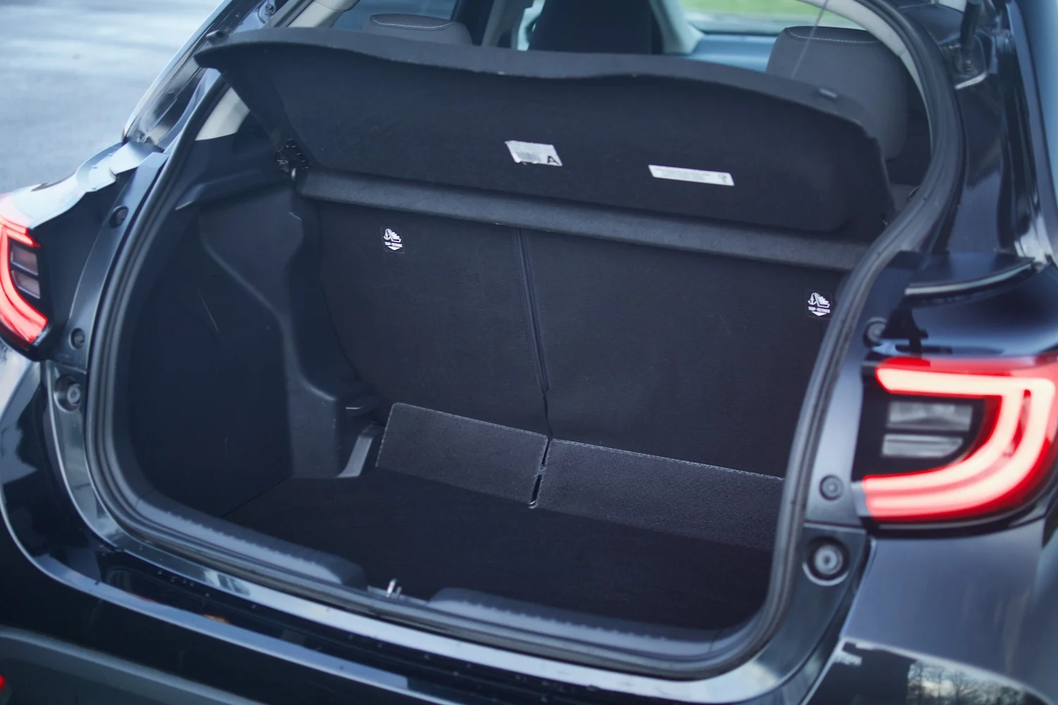 2022 Toyota Yaris 1.5 Hybrid Design 5dr CVT for sale at Hofmanns