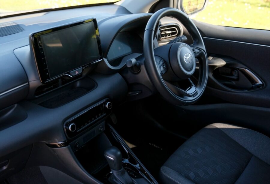 2024 Toyota Yaris 1.5 Hybrid Design 5dr CVT for sale at Hofmanns