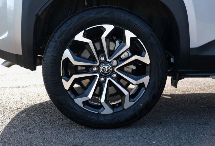 2025 Toyota Yaris Cross 1.5 Hybrid Design 5dr CVT for sale at Hofmanns