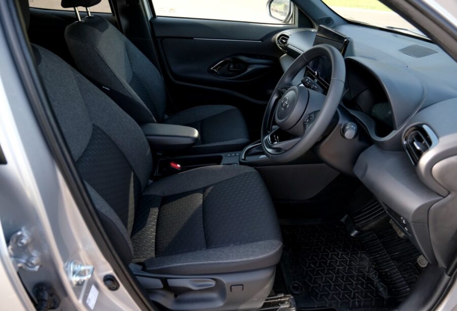 2025 Toyota Yaris Cross 1.5 Hybrid Design 5dr CVT for sale at Hofmanns