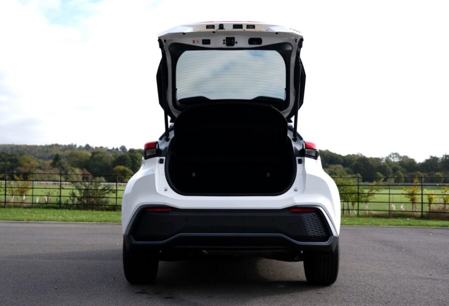 2024 Toyota C-HR 1.8 Hybrid Design 5dr CVT for sale at Hofmanns