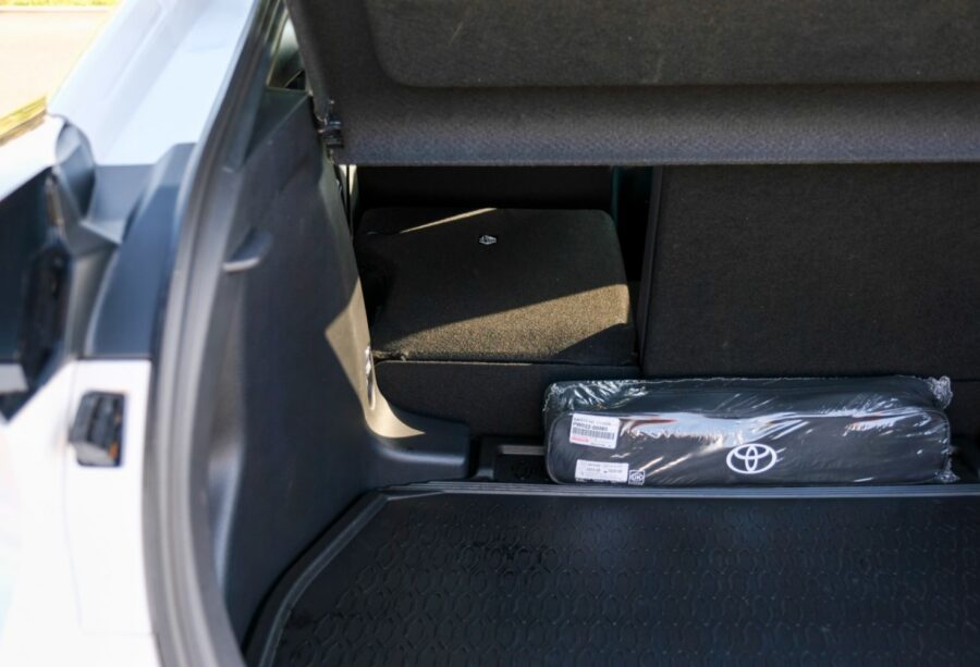 2024 Toyota C-HR 1.8 Hybrid Design 5dr CVT for sale at Hofmanns