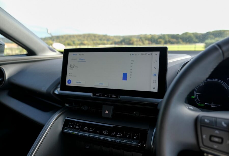 2024 Toyota C-HR 1.8 Hybrid Design 5dr CVT for sale at Hofmanns