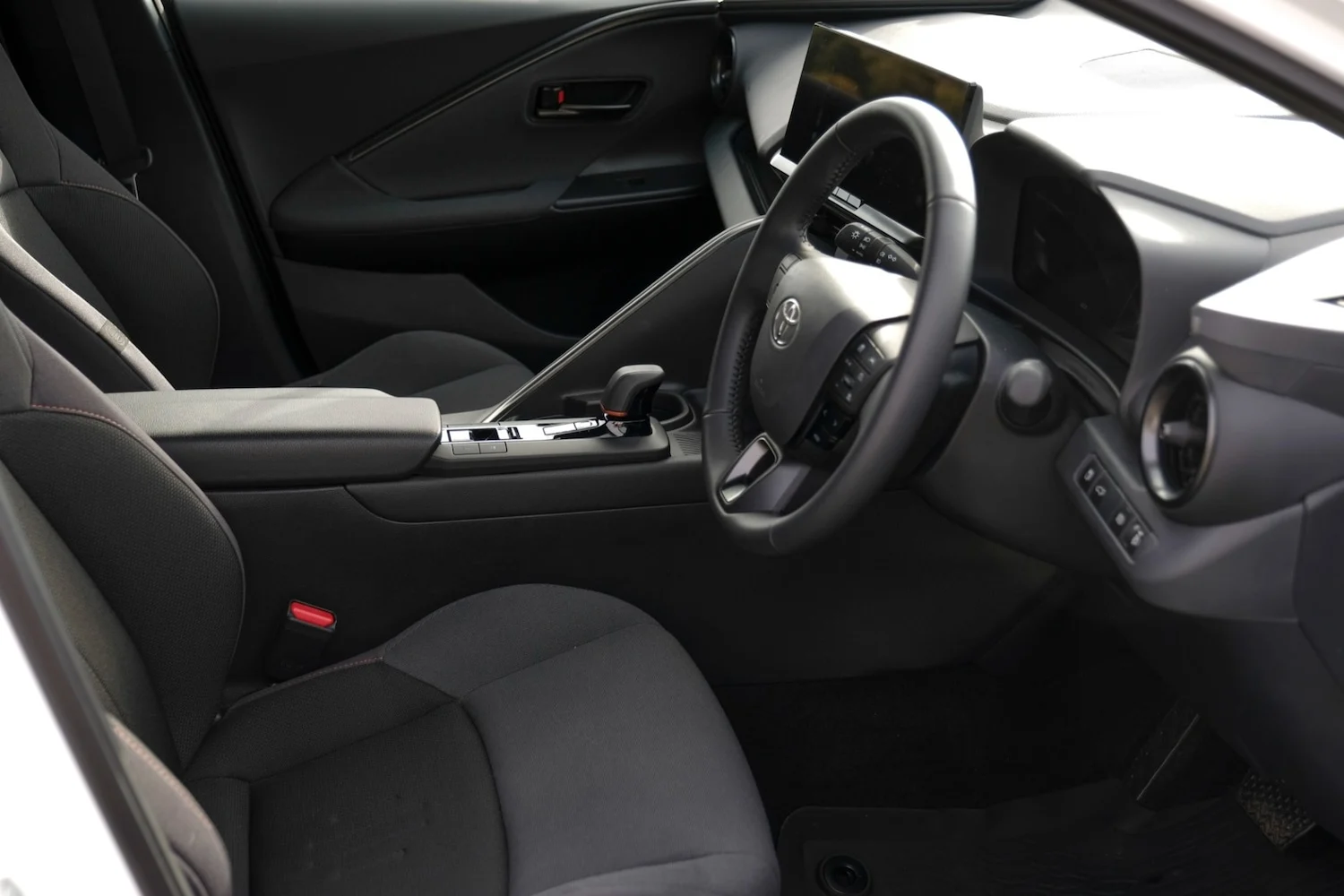 2024 Toyota C-HR 1.8 Hybrid Design 5dr CVT for sale at Hofmanns