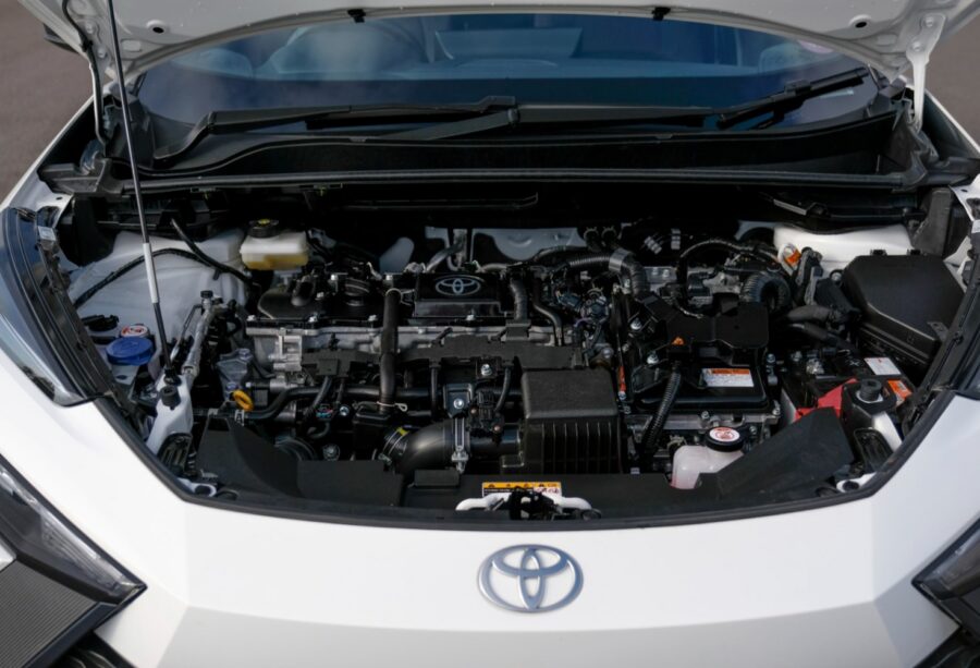 2024 Toyota C-HR 1.8 Hybrid Design 5dr CVT for sale at Hofmanns