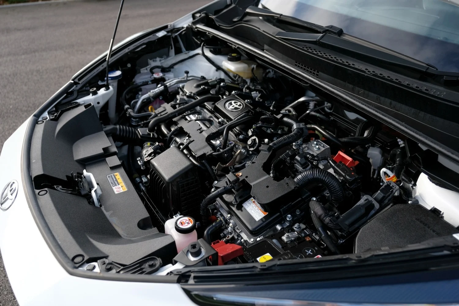 2024 Toyota C-HR 1.8 Hybrid Design 5dr CVT for sale at Hofmanns